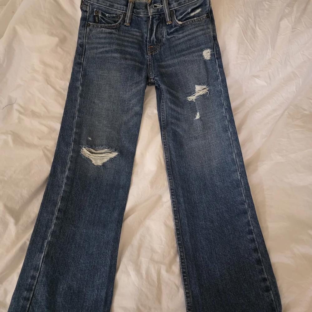 Abercrombie Kids Blue Distressed Jeans - Picture 1 of 3